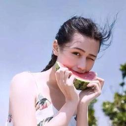 娱乐吃瓜头像图片女生,揭秘娱乐吃瓜头像中的魅力女生